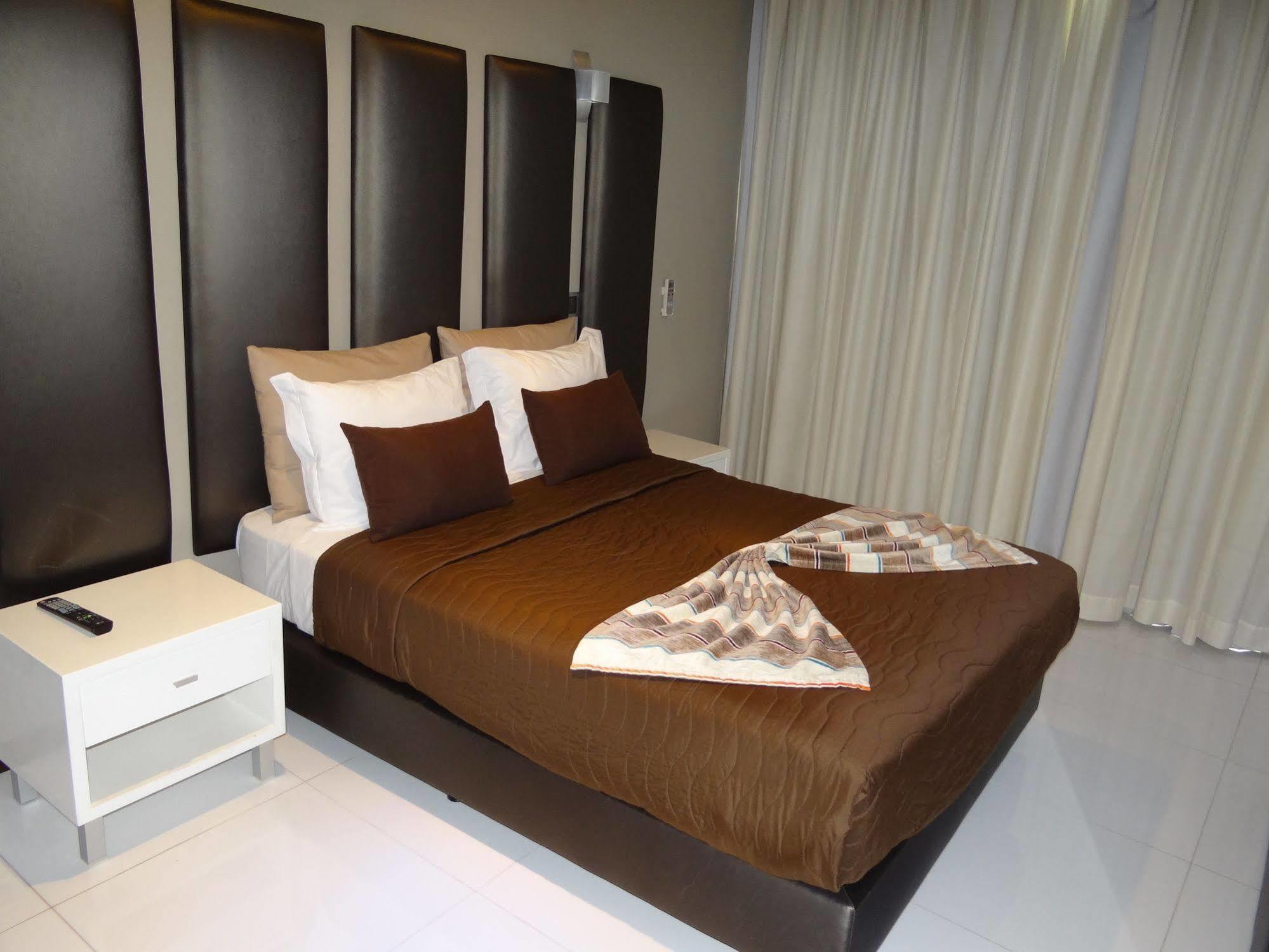 Rk Suite Hotel Luanda Bagian luar foto