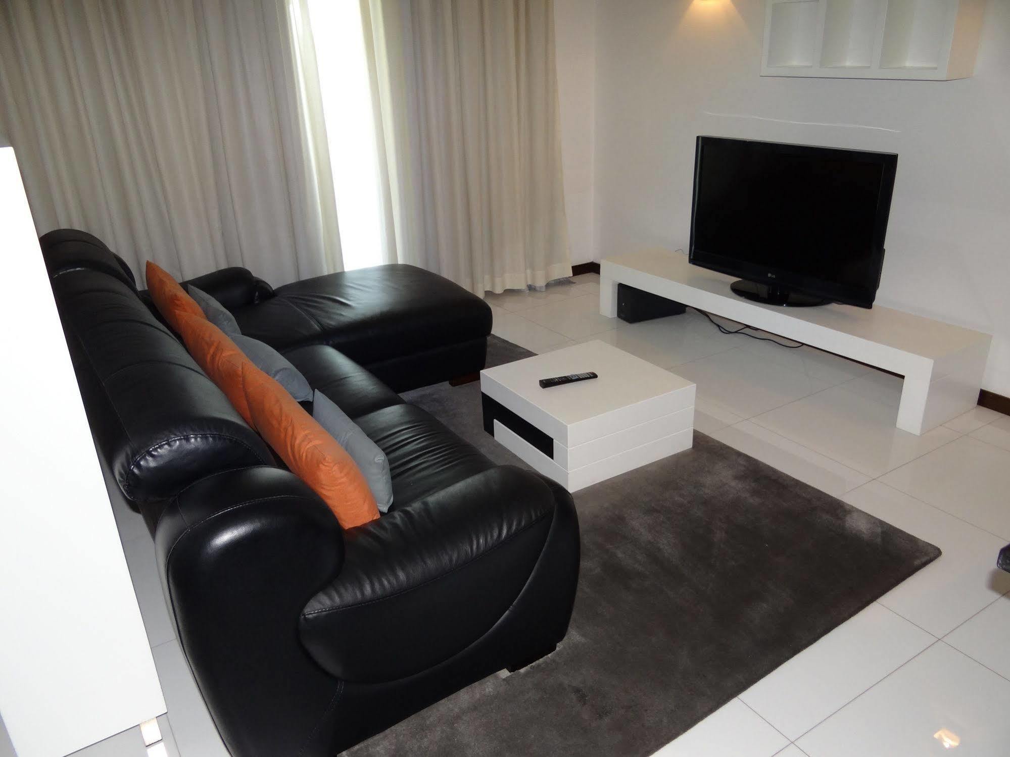 Rk Suite Hotel Luanda Bagian luar foto